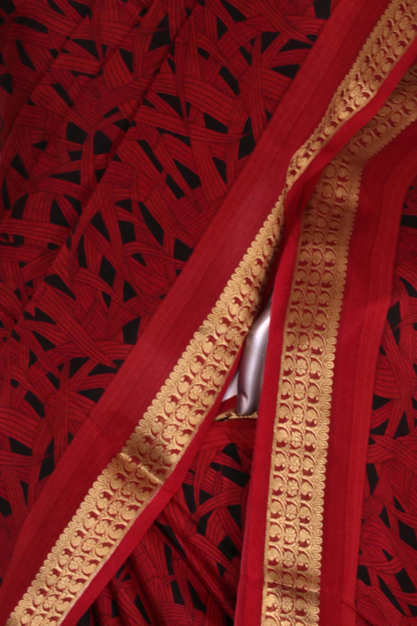 Pure Floral Zari Crepe Silk Saree AL206139